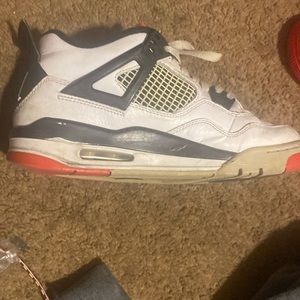 Jordan 4s size 6.5 in men